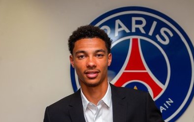 OFICIAL | Hugo Ekitike este noul jucător al lui PSG! Atacantul pregătit și de Costel Gâlcă a semnat cu parizienii