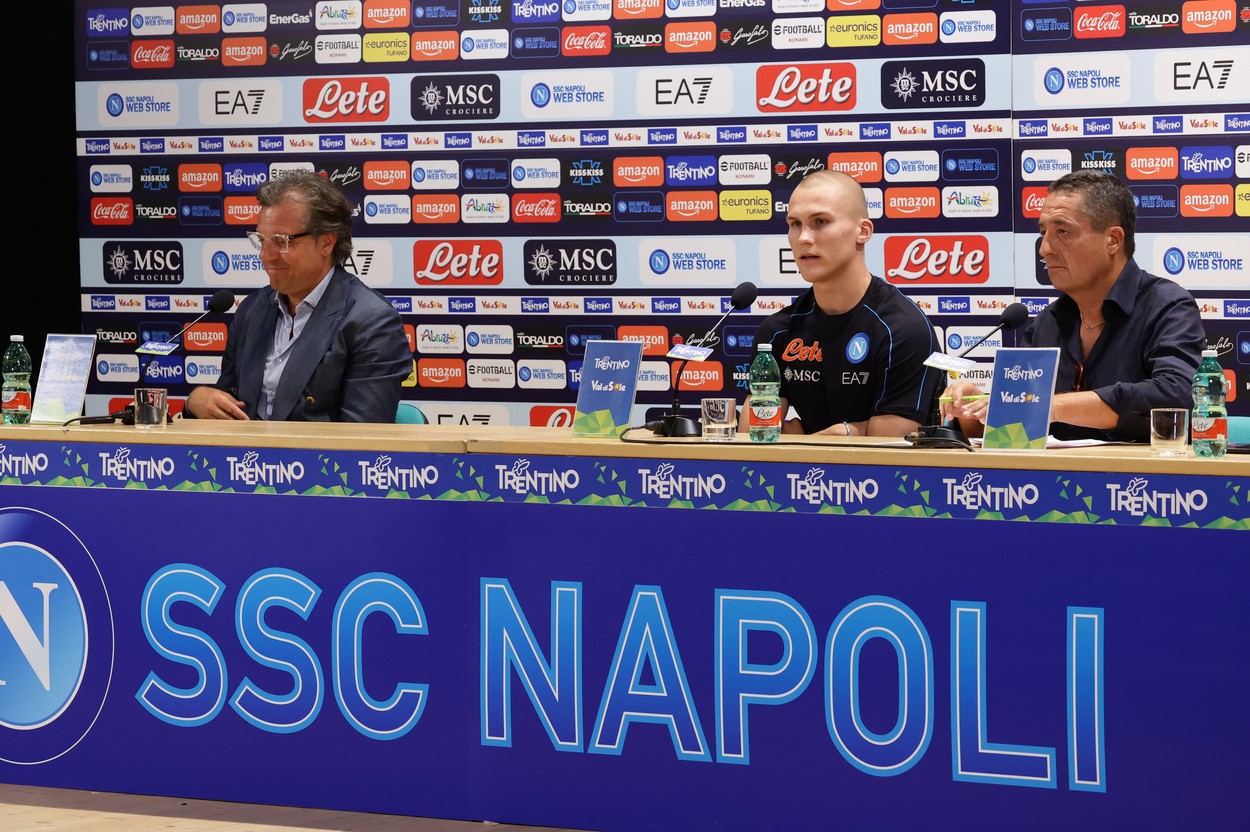 OFICIAL | Napoli i-a găsit înlocuitor lui Kalidou Koulibaly, plecat la Chelsea. Transfer din Premier League