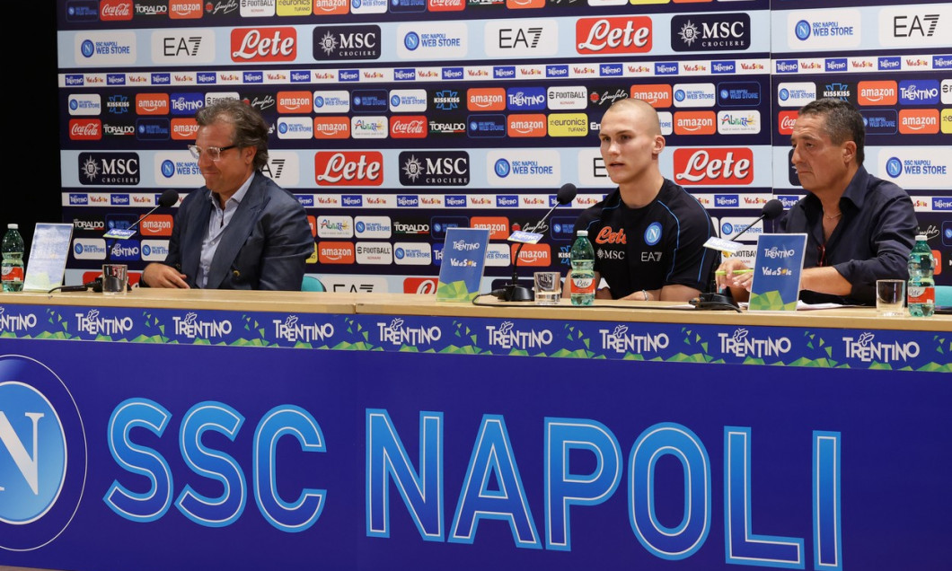 Serie A, Leo Ostigard &#xe8; un nuovo giocatore del SSC NapoliSerie A, Leo Ostigard &#xe8; un nuovo giocatore del SSC Napoli