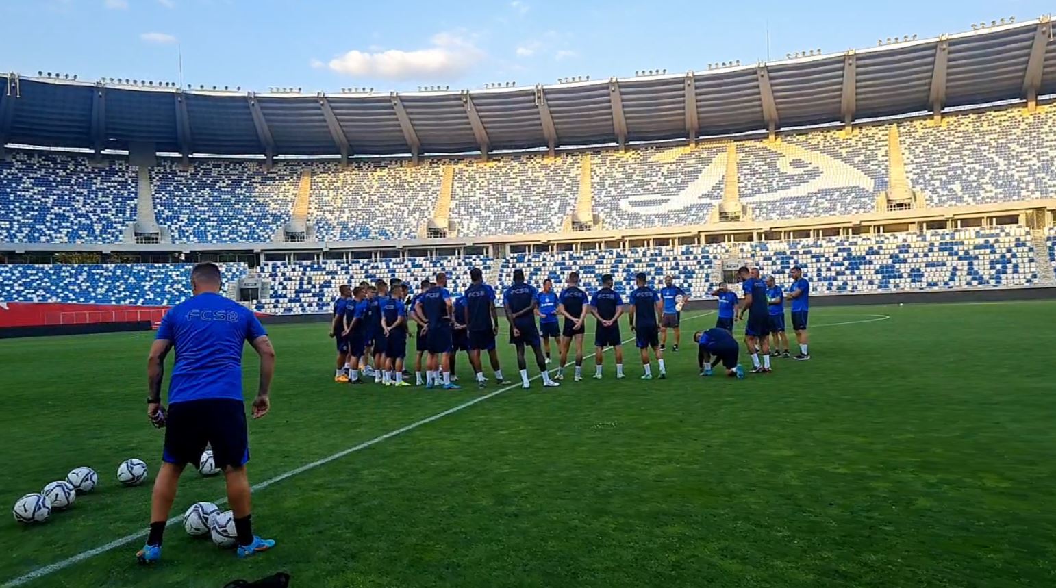 FCSB a ajuns în Georgia! Primul antrenament pe arena unde o vor înfrunta pe Saburtalo