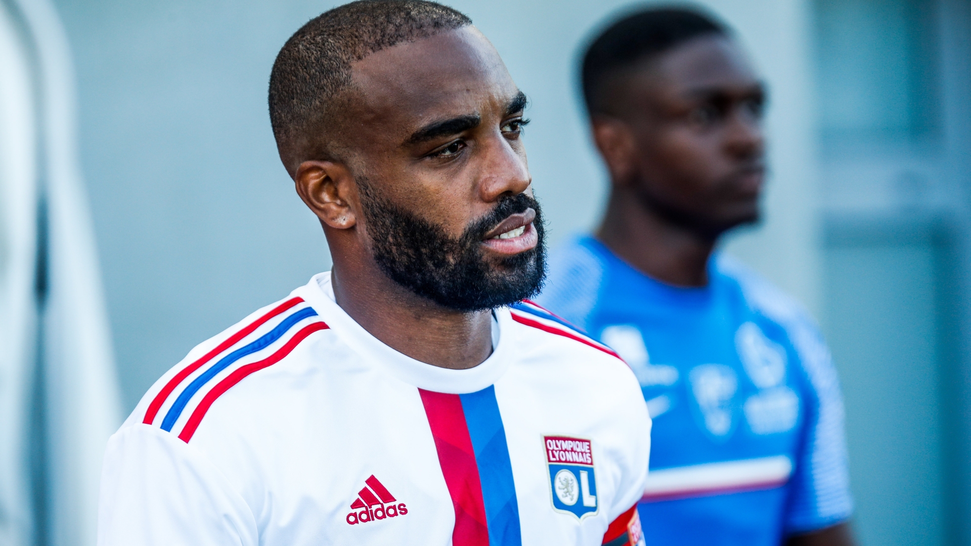 Alexandre Lacazette, atacat de viespi! Atacantul va rata primul meci de la revenirea la Olympique Lyon