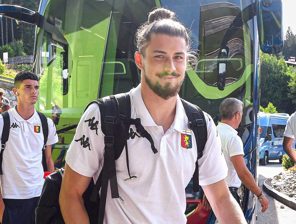 Radu Drăgușin este fericit la Genoa: "Sunt aici pentru a da totul". De ce au durat mult negocierile