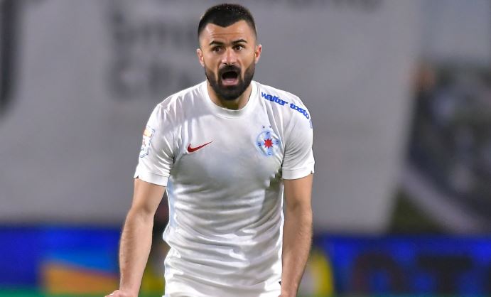 Vali Crețu, în afara lotului pentru duelul cu Rapid! Petrea a lămurit situația, după ce jucătorul a fost atenționat de Becali