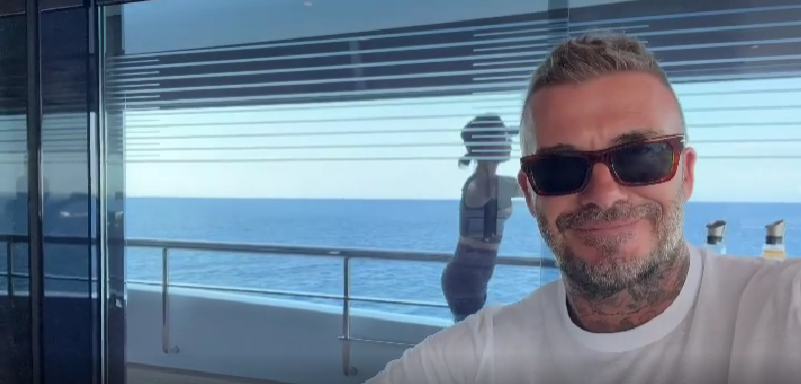 David Beckham a ”trollat-o” pe Victoria pe iaht și momentul s-a viralizat. Cum i-a răspuns soția