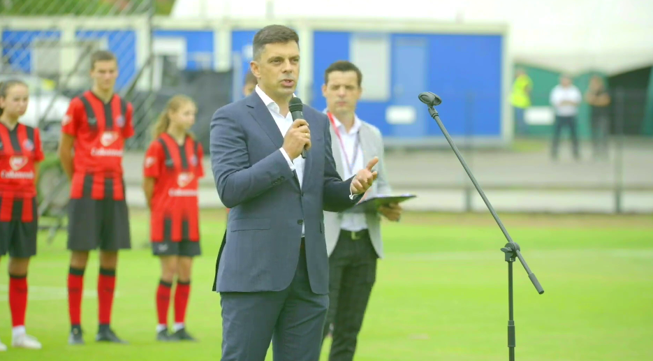 Eduard Novak a vorbit în maghiară la inaugurarea stadionului din Miercurea Ciuc: ”Vin din Ținutul Secuiesc”