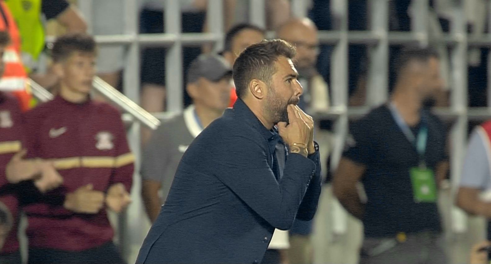 Adrian Mutu mai cere un transfer la Rapid: "Să vedem ce se întâmplă"