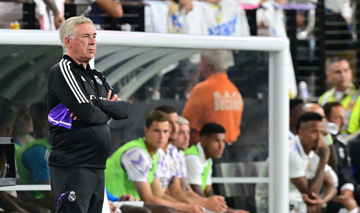 Reacția lui Carlo Ancelotti după Real Madrid - Barcelona 0-1. Doi jucători ar putea pleca de la "galactici"