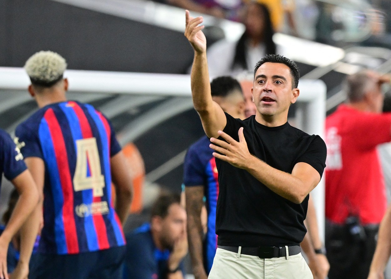 Situația lui Frenkie de Jong, prin ochii lui Xavi. "El știe ce am discutat!". Manchester United stă la pândă