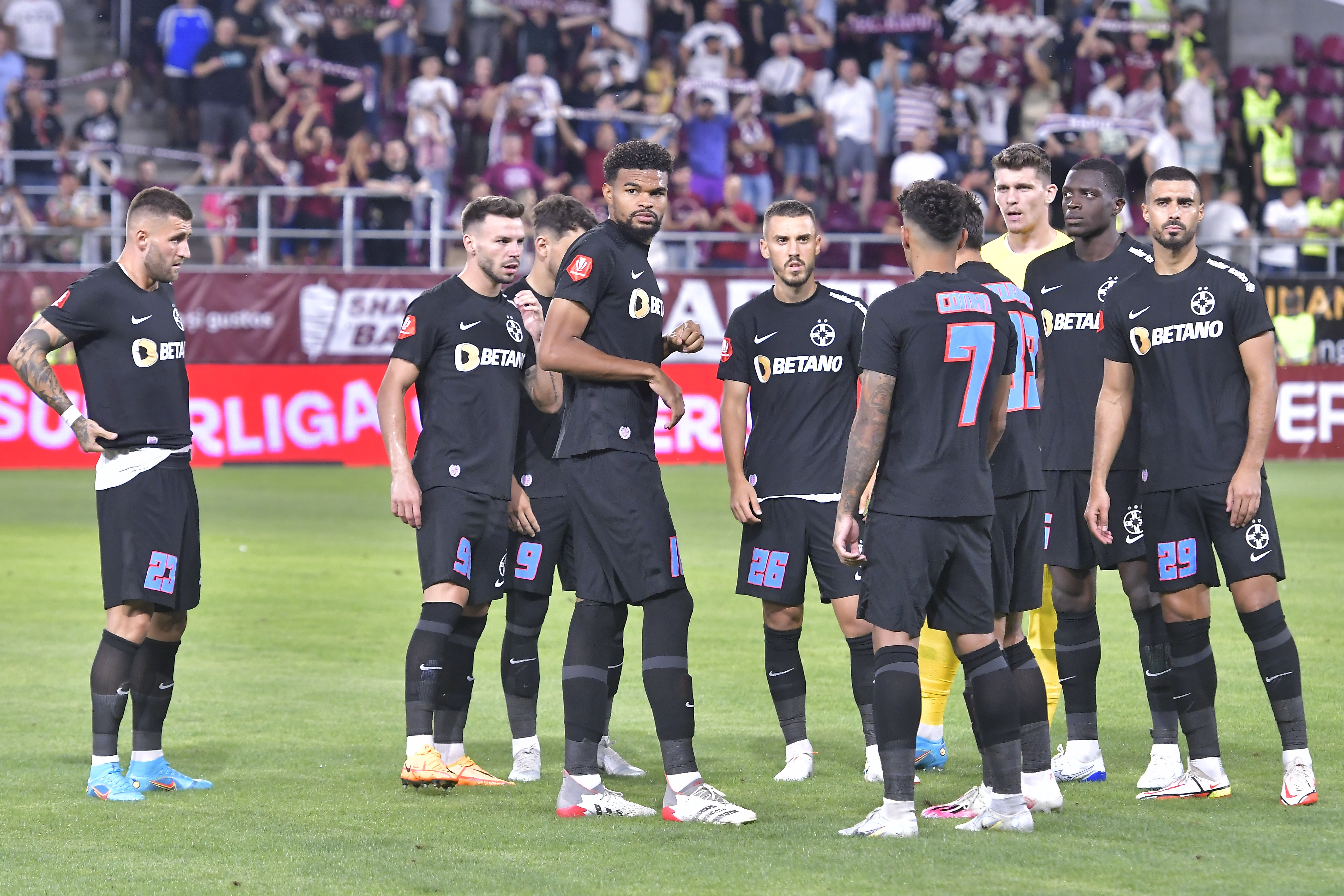 După Darius Olaru, un alt jucător al FCSB-ului s-a accidentat la meciul cu Rapid