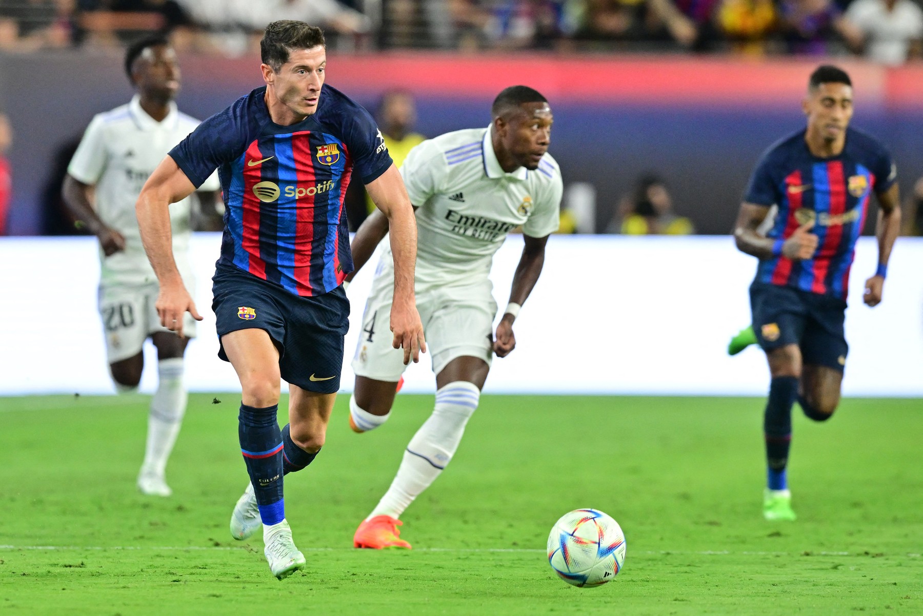 Robert Lewandowski s-a acomodat rapid la Barcelona: "Senzația este că mă aflu aici de luni de zile"