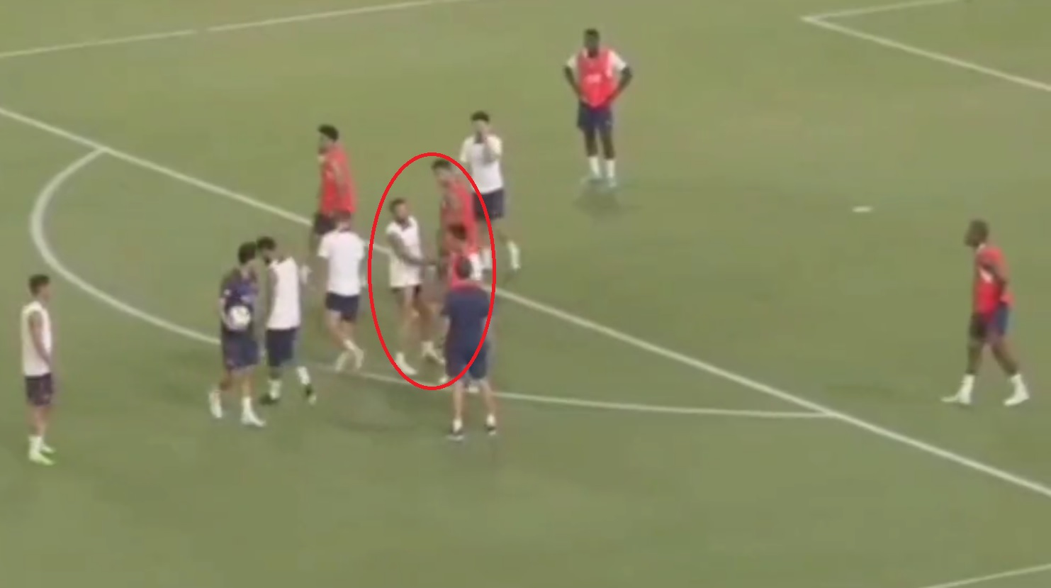 Lionel Messi și Sergio Ramos s-au certat la antrenament. De la ce a pornit totul