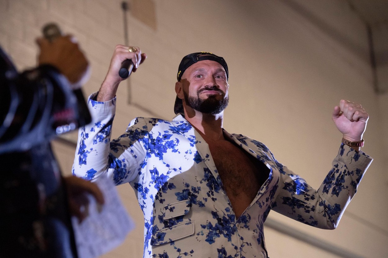 Tyson Fury vrea să se lupte în fața a 70.000 de fani cu ”Muntele” Bjornsson: ”O să-i arăt despre ce e vorba în box”