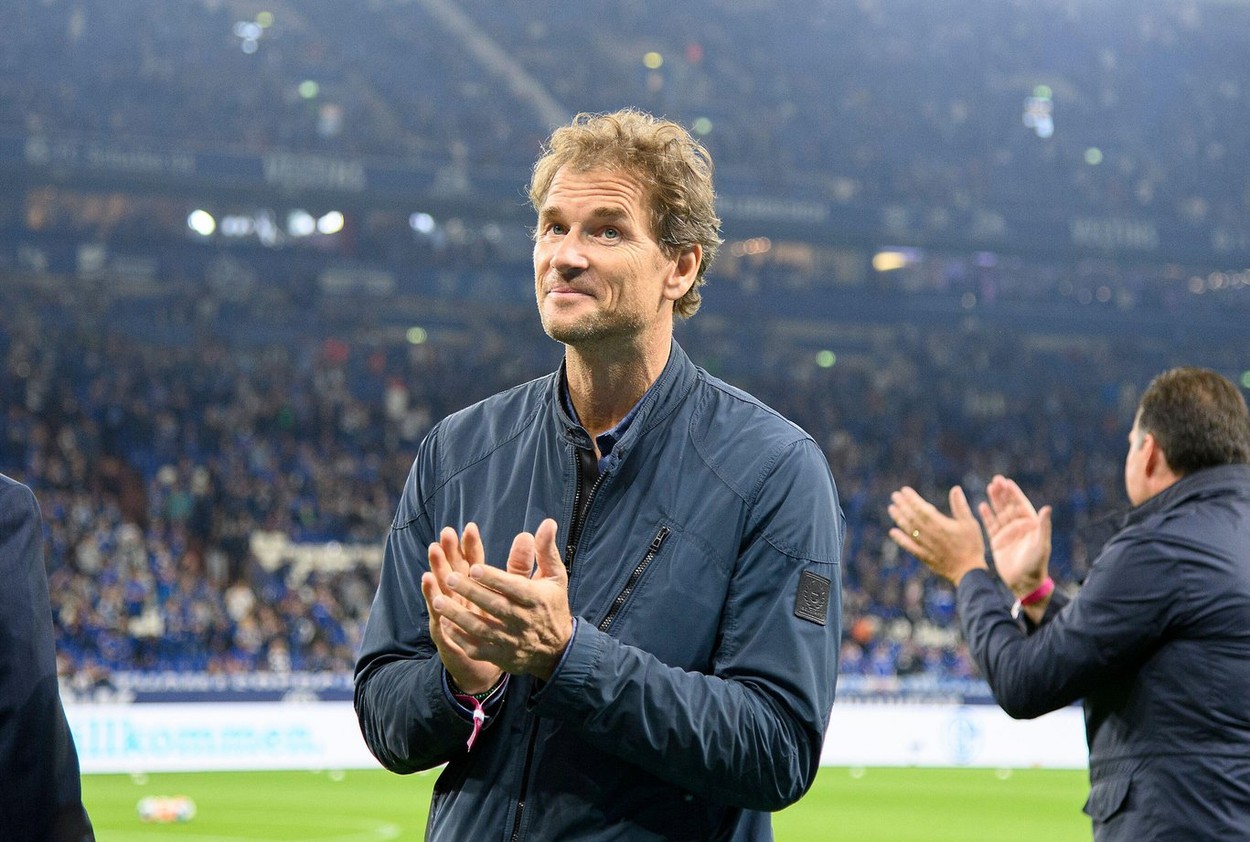 Jens Lehmann a încercat ”să-și facă dreptate” cu drujba în mână! Fostul mare portar a intrat peste vecini