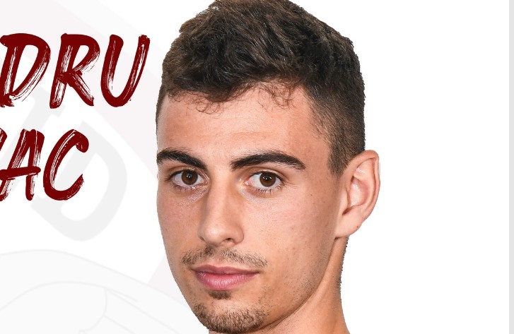 OFICIAL | Rapid a realizat al nouălea transfer al verii! ”Sunt foarte bucuros”