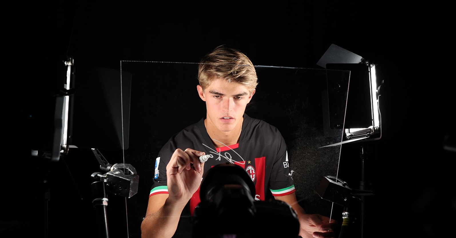 Nimeni de la AC Milan nu știa cum se pronunță numele noului transfer. Ce au decis "diavolii"