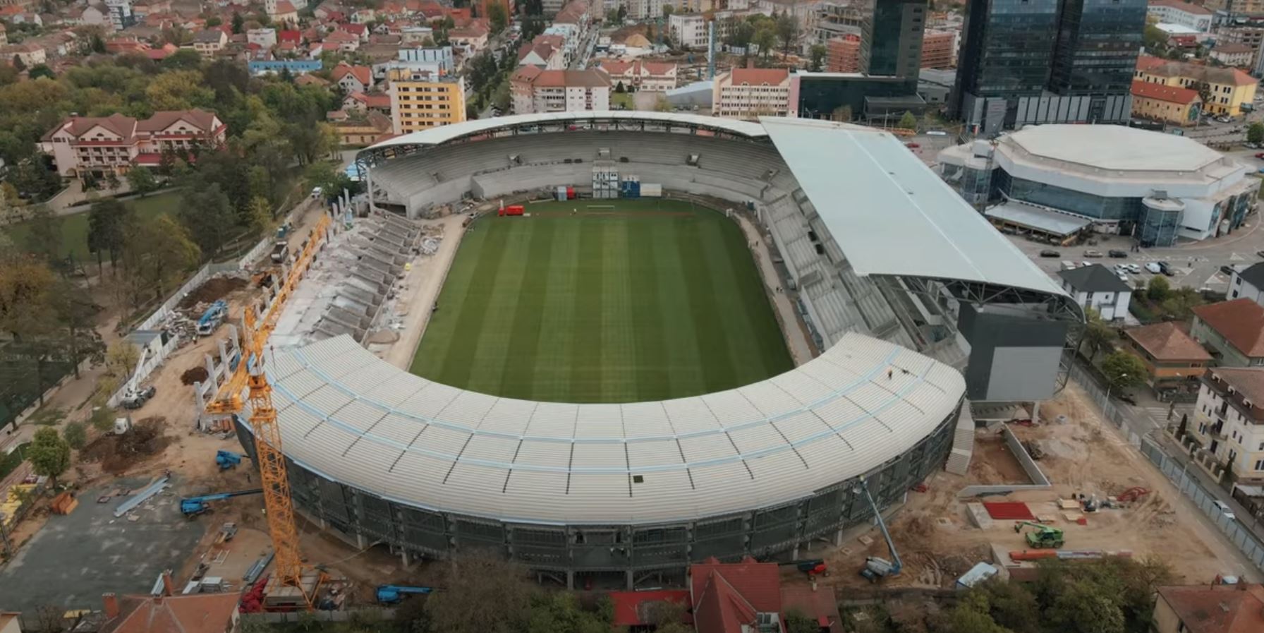 Când va fi gata stadionul din Sibiu. ”Vor fi 10.000 de oameni la fiecare meci. E foarte frumos”