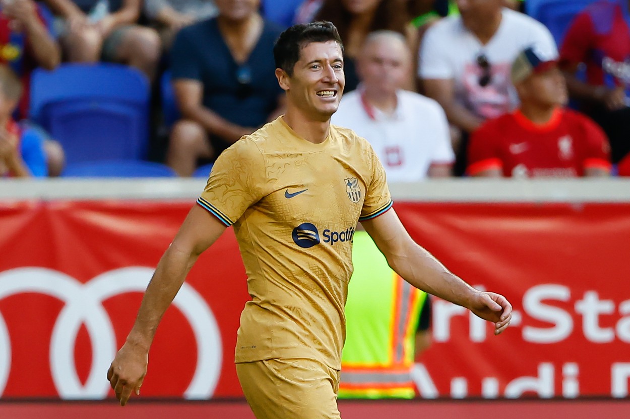 Comisionul încasat de impresarul lui Robert Lewandowski pentru transferul polonezului la FC Barcelona