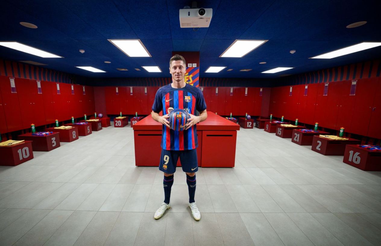 Porecla primită de Robert Lewandowski din partea fanilor Barcelonei. Ce a făcut după ce a pășit pe Camp Nou