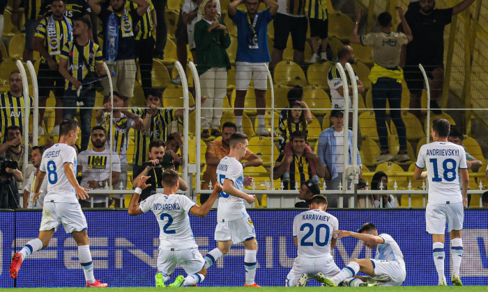 ISTANBUL, TURKEY - JULY 27: Oleksandr Karavaev of Dinamo Kiev, players of Dinamo Kiev celebrate the winning goal during the Champions League Qualification match between Fenerbahce and Dinamo Kiev at Sukru Saracoglu Stadium on July 27, 2022 in Istanbul, Tu