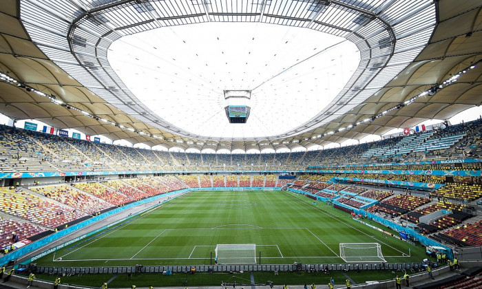 Atmosphčre avant le huitičmes de finale de l'Euro 2020 entre la France et la Suisse ŕ l'arčne nationale de Bucarest