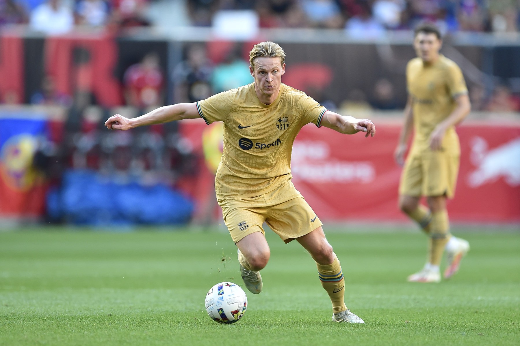 Chelsea i-a transmis o nouă ofertă Barcelonei pentru Frenkie de Jong