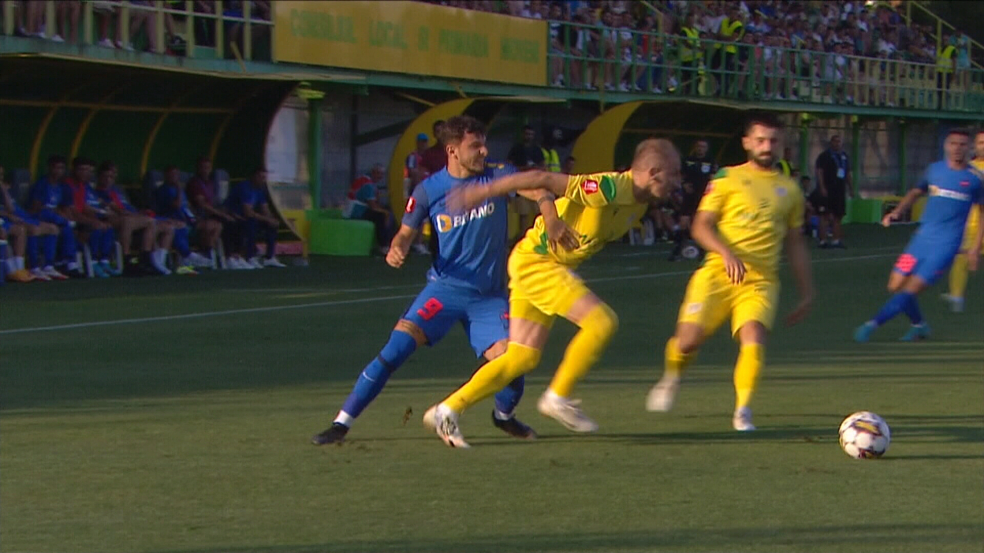 CS Mioveni - FCSB 1-0, ACUM, la Digi Sport 1. Balaur îl surprinde pe Târnovanu și deschide scorul!