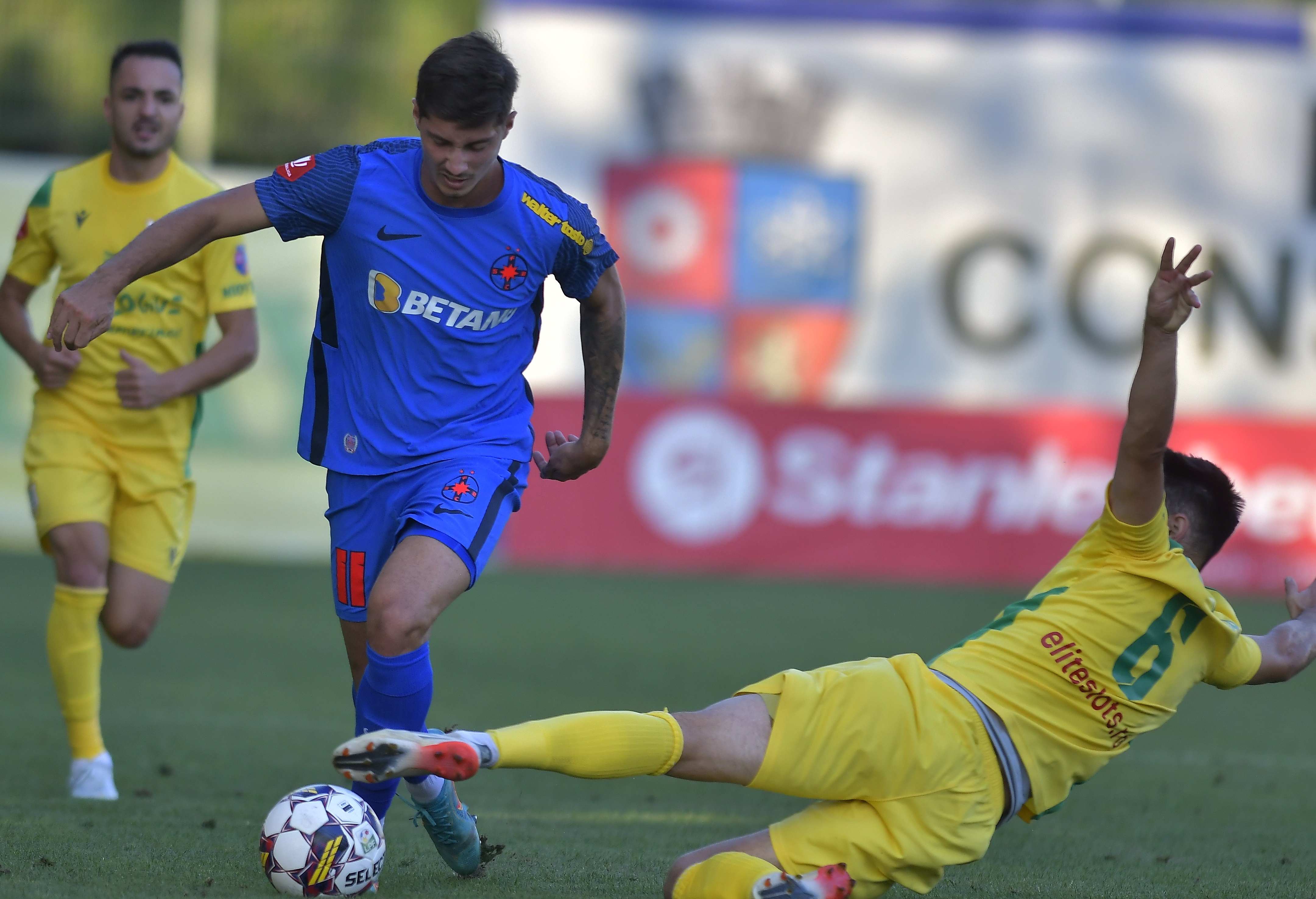David Miculescu, primul gol la al doilea joc pentru FCSB. Procedeul prin care confirmă că "e la nivel de Champions League"