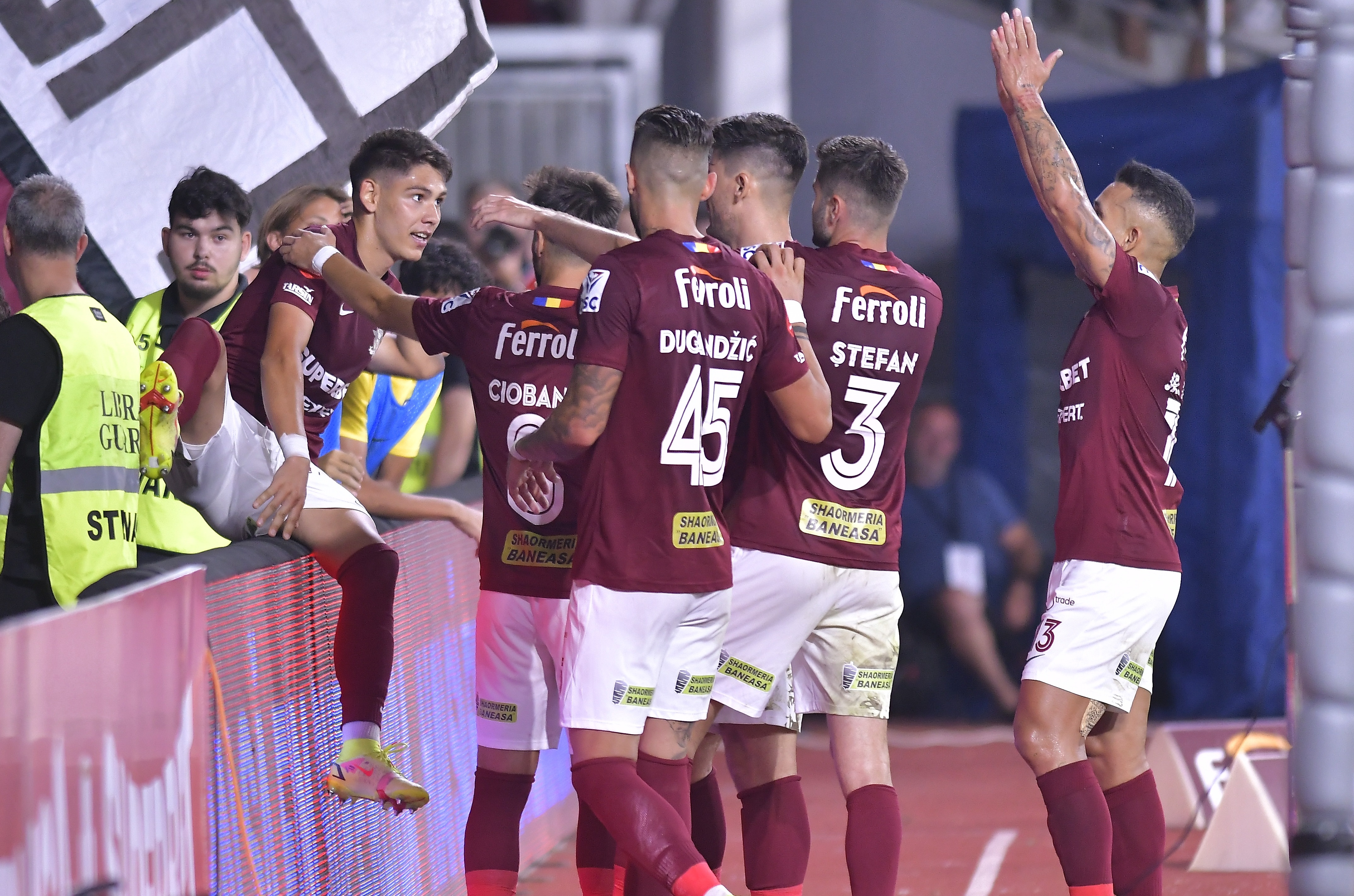 Rapid - FC Argeș 2-1. Atmosferă superbă în Giulești! Sefer reușește dubla