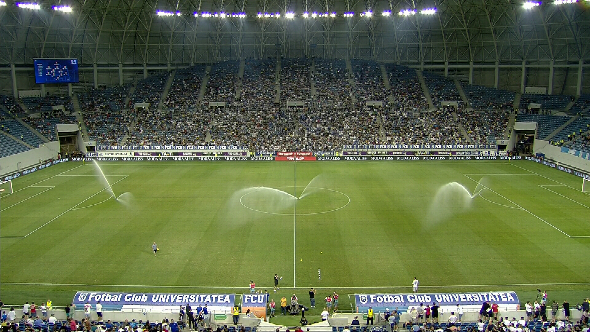 Direct în top: câți spectatori sunt prezenți la derby-ul U Craiova 1948 - Universitatea Craiova