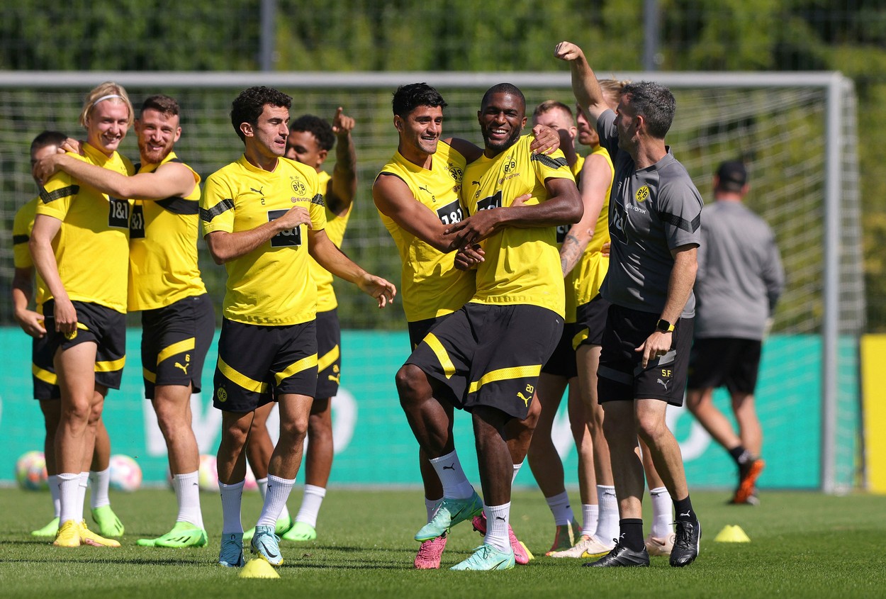 OFICIAL | Borussia Dortmund l-a transferat pe înlocuitorul lui Sebastien Haller, fotbalistul depistat cu cancer
