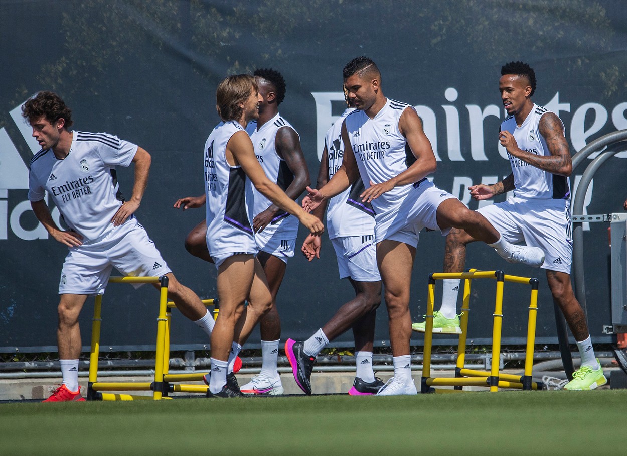 Carlo Ancelotti l-a trecut pe ”linie moartă”, dar jucătorul refuză să plece de la Real Madrid