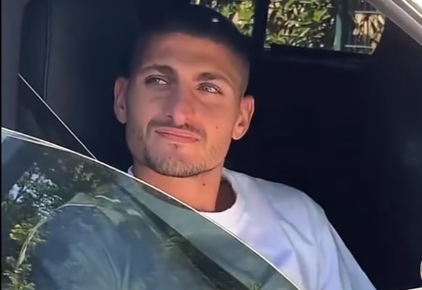 "Data viitoare să ascunzi țigara!" Un star de la PSG, "deconspirat" de un fan