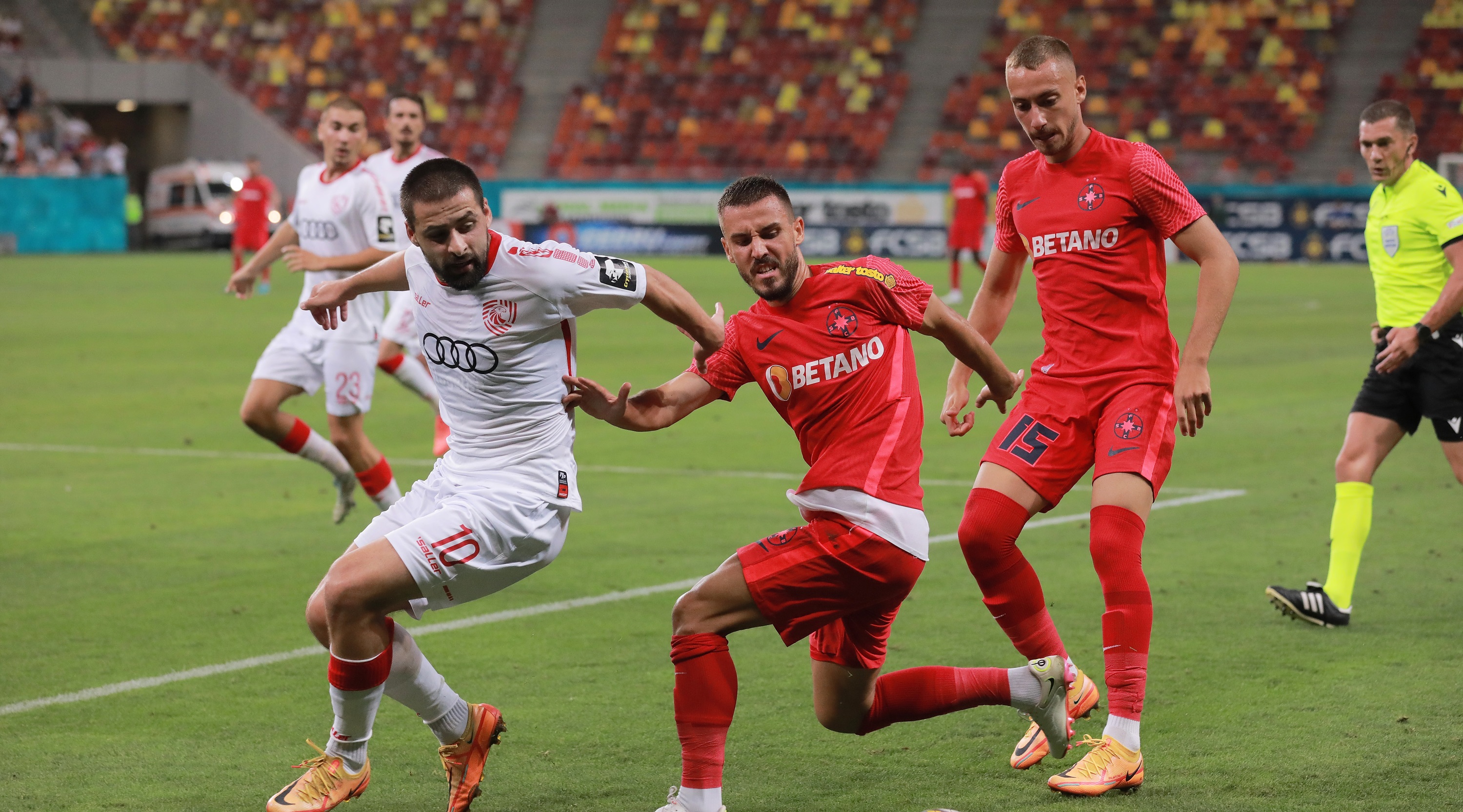 OFICIAL | Primul jucător plecat de la FCSB după calificarea în play-off-ul Conference League