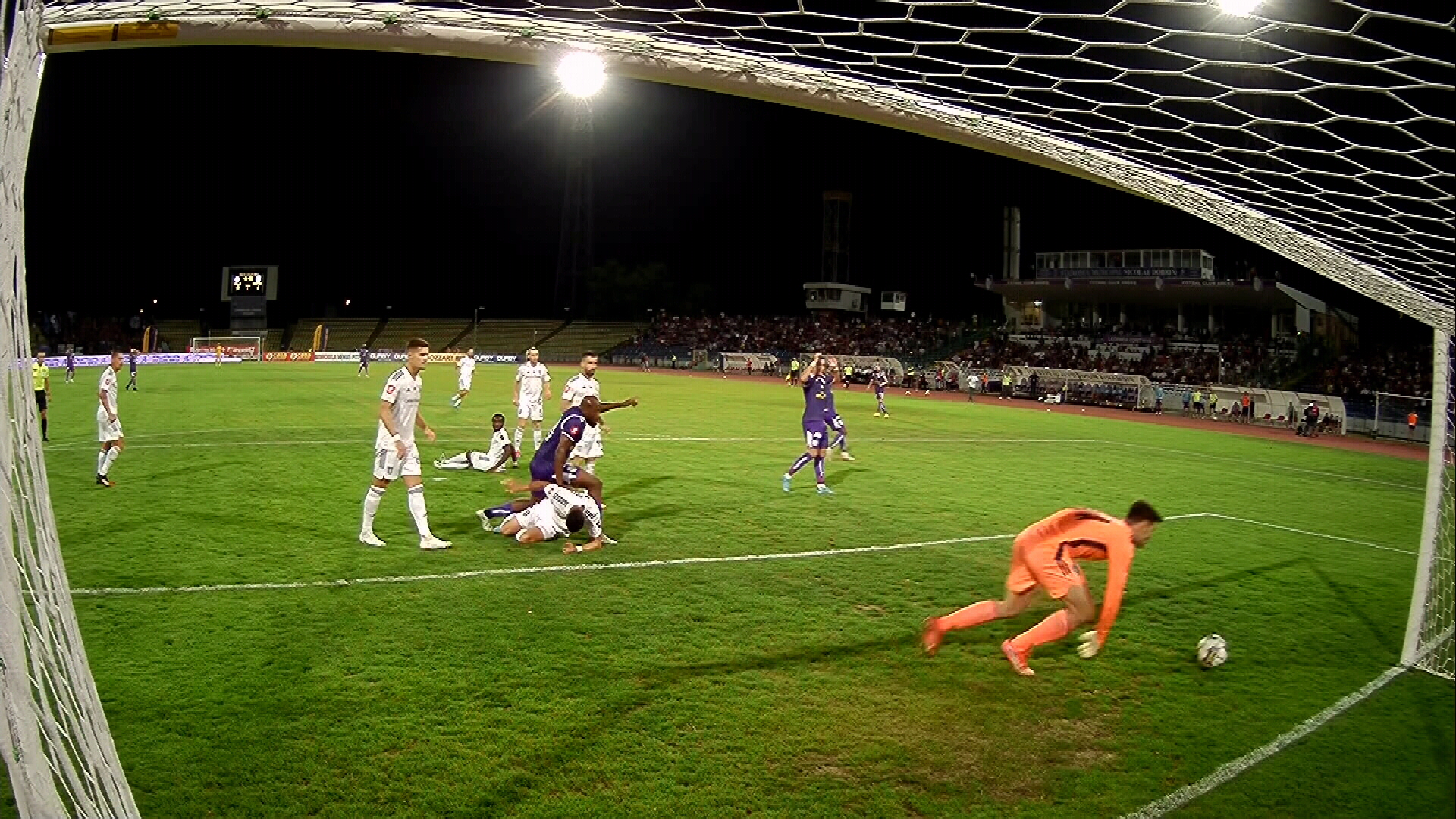 FC Argeș - U Craiova 1948 0-1, ACUM, la Digi Sport 1. Compagno deschide scorul în minutul 3. ”Assist” de zile mari al lui Latovlevici