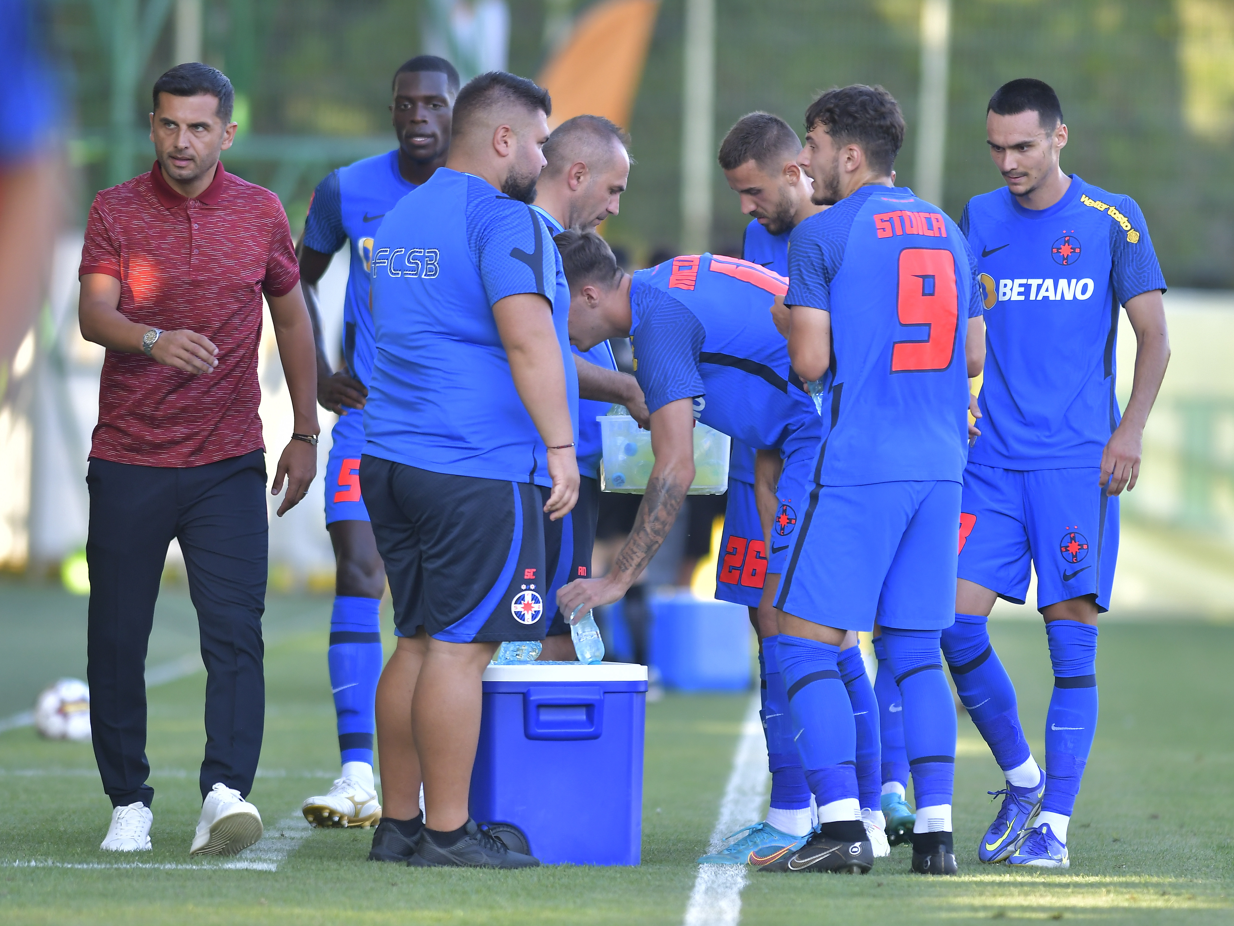 Calificare, dar cu probleme pentru FCSB! Nicolae Dică: "Are o problemă la genunchi, cred că e grav"