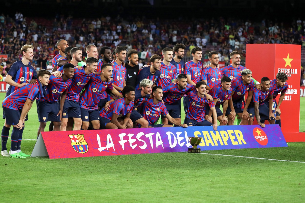 Ce surpriză! Real Madrid pregătește lovitura, după a ratat transferul lui Rodri: un fost jucător de la Barcelona!