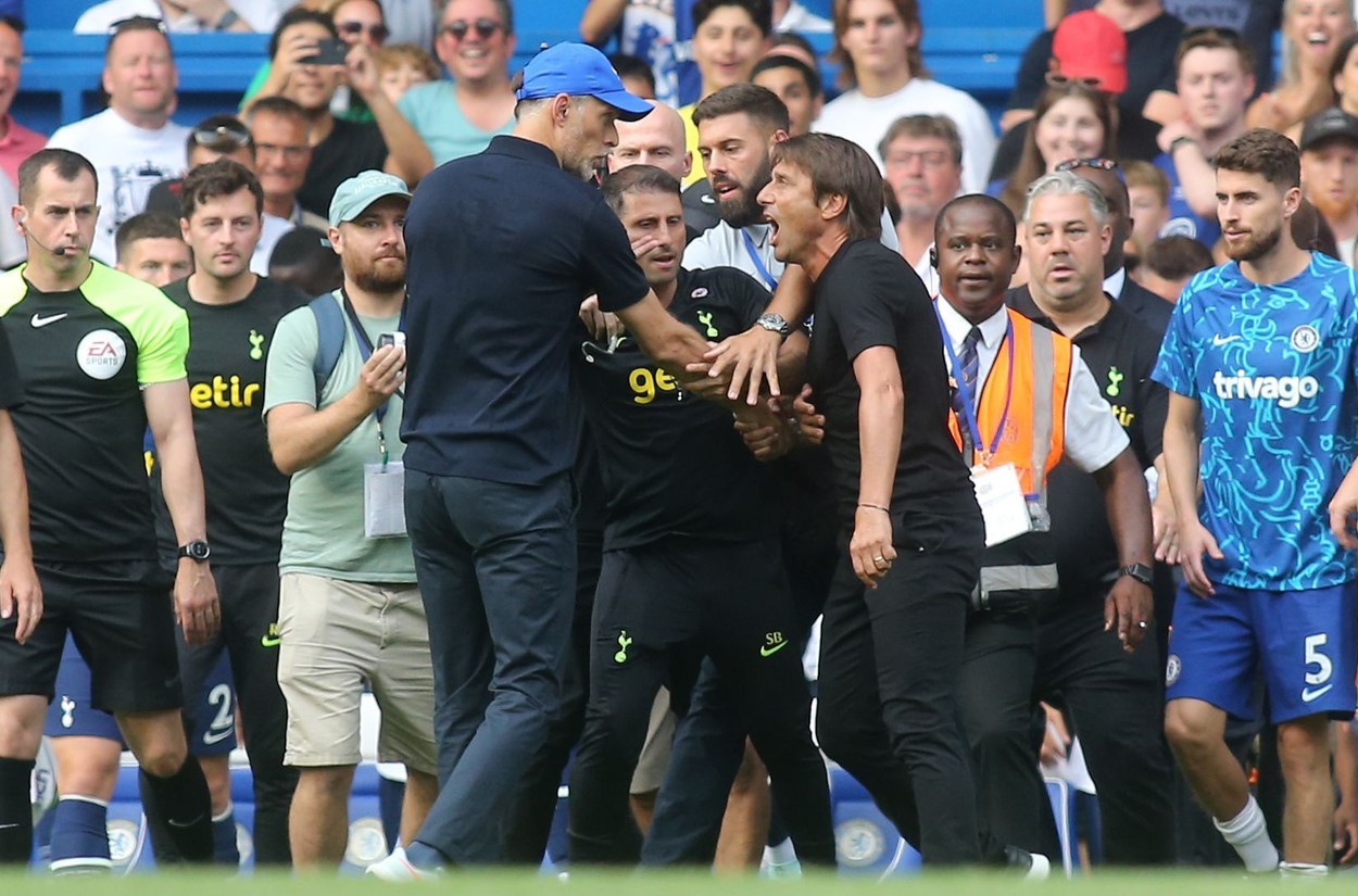 Trei pe un loc pentru postul lui Conte, după ce Tottenham a fost eliminată din Champions League