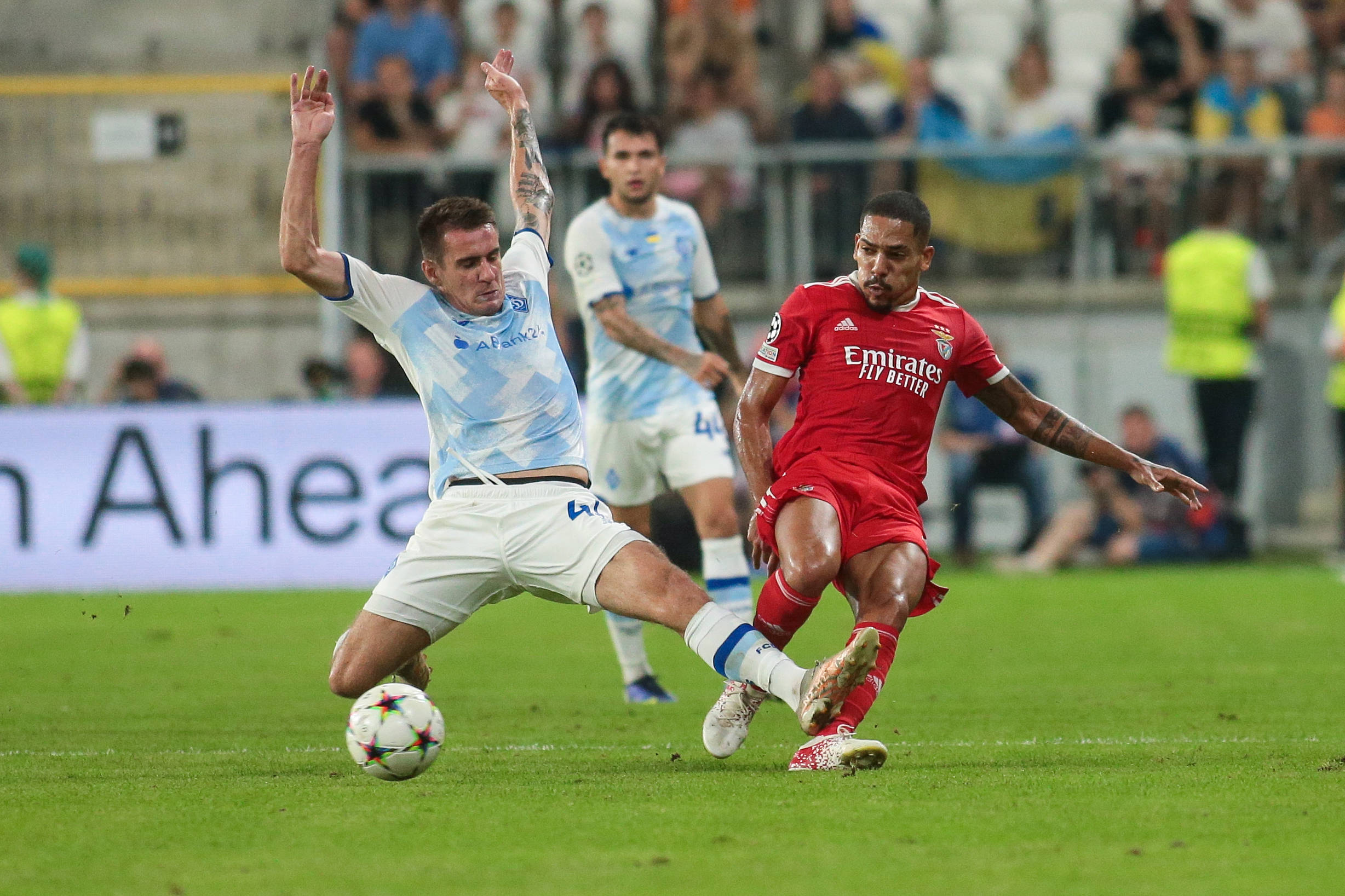 Play-off | Dinamo Kiev - Benfica 0-2, Maccabi Haifa - Steaua Roșie 3-2, Qarabag - Plzen 0-0. Toate golurile și ocaziile mari