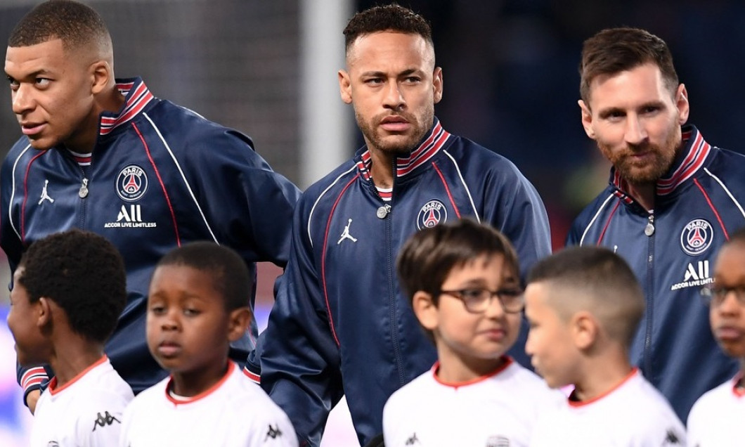 Paris Saint Germain v FC Lorient - Ligue 1 Uber Eats