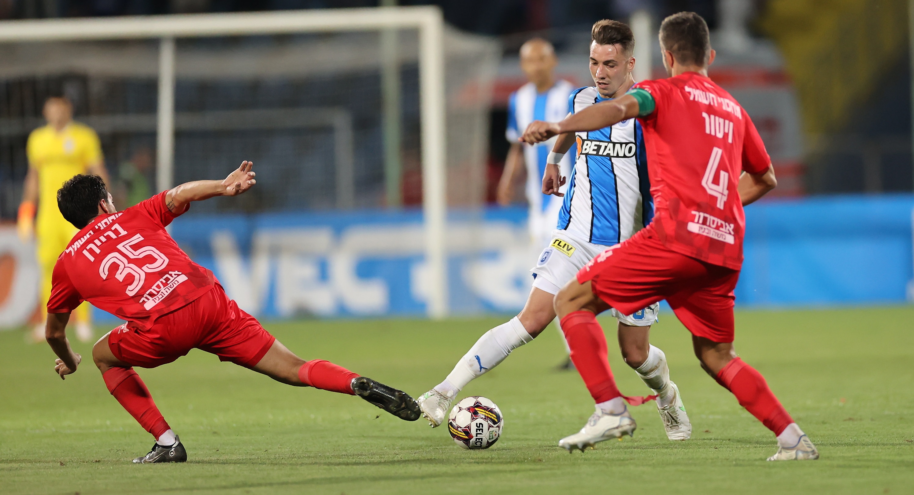 Hapoel Beer Sheva - Universitatea Craiova, LIVE TEXT, 20:00. Oltenii vor în grupele Conference. Echipele de start