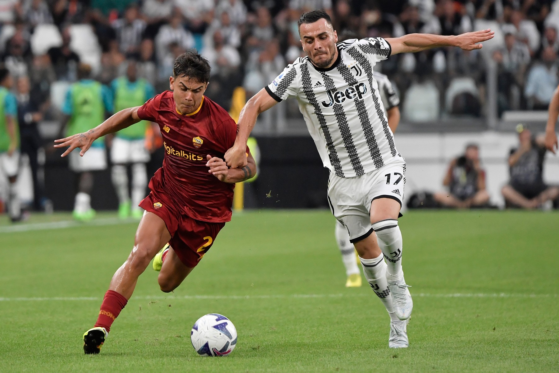 Juventus - AS Roma 1-1. Eurogolul lui Vlahovic nu a fost suficient pentru victoria "Bătrânei Doamne"