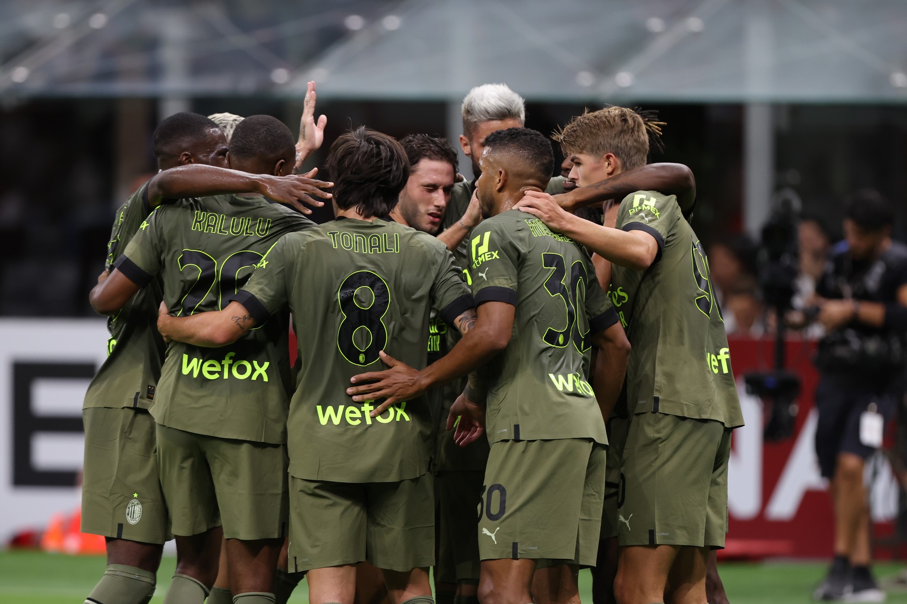 AC Milan - Bologna 2-0. Trupa lui Stefano Pioli urcă pe primul loc în Serie A