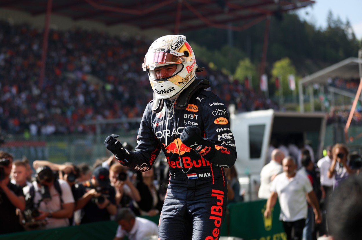 Plecat de pe locul 14, Max Verstappen a câștigat Marele Premiu al Belgiei. A făcut cea mai bună cursă a carierei