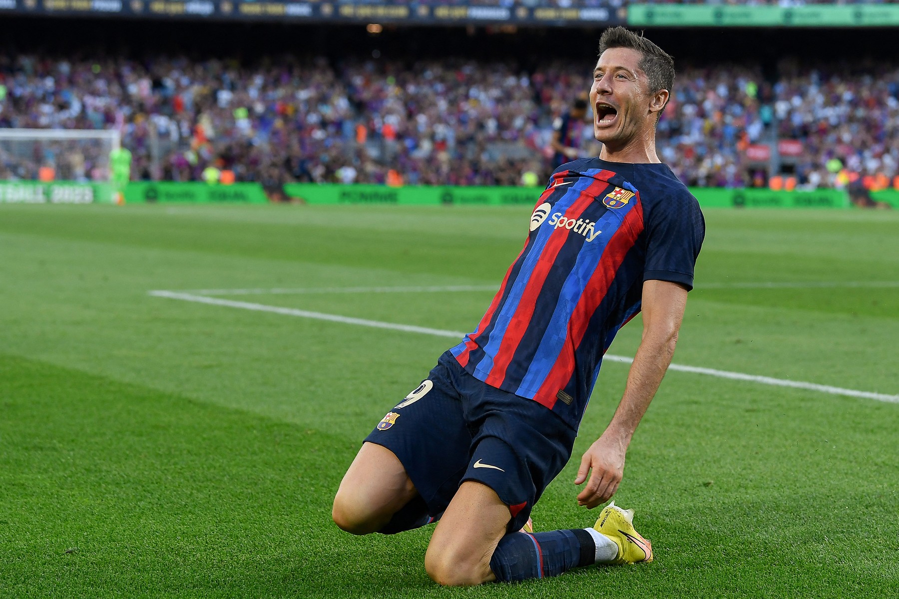 Robert Lewandowski, pe val la Barcelona! Polonezul a ajuns la patru goluri în trei meciuri pentru catalani