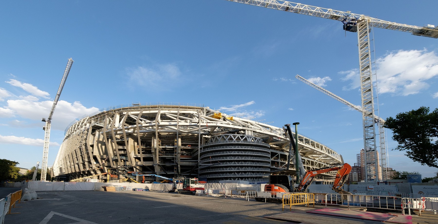 Imagini spectaculoase cu lucrările de modernizare de la arena “Santiago Bernabeu”