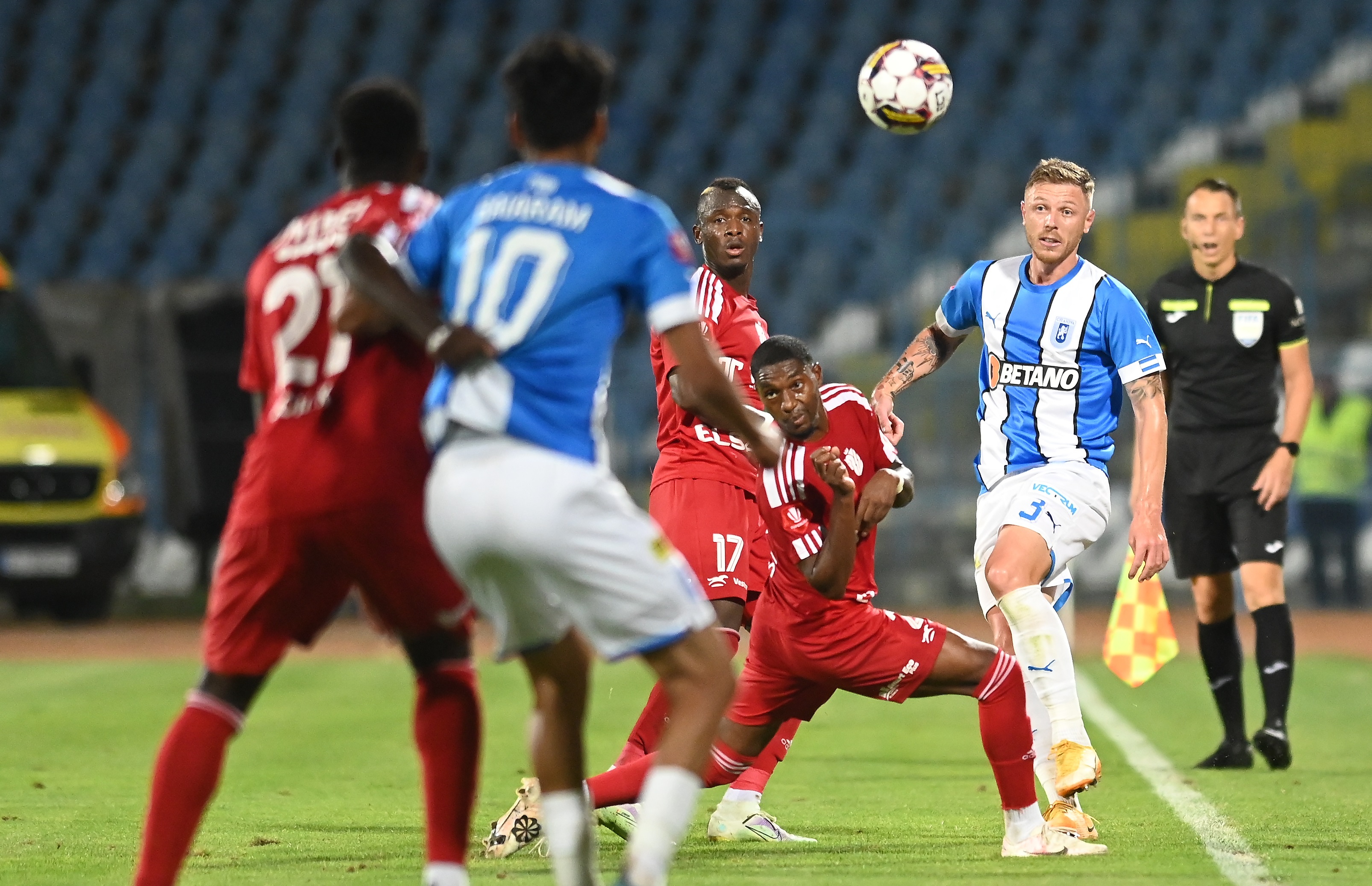 Universitatea Craiova - FC Botoșani 1-0. Oltenii lui Mirel Rădoi obțin victoria în prelungiri