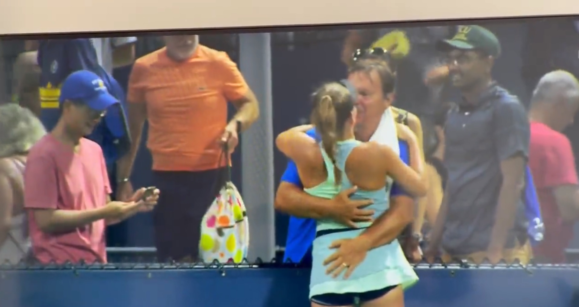 Cum s-a descurcat Sara Bejlek în primul tur la US Open, după apariția imaginilor nefirești dintre ea și tatăl său