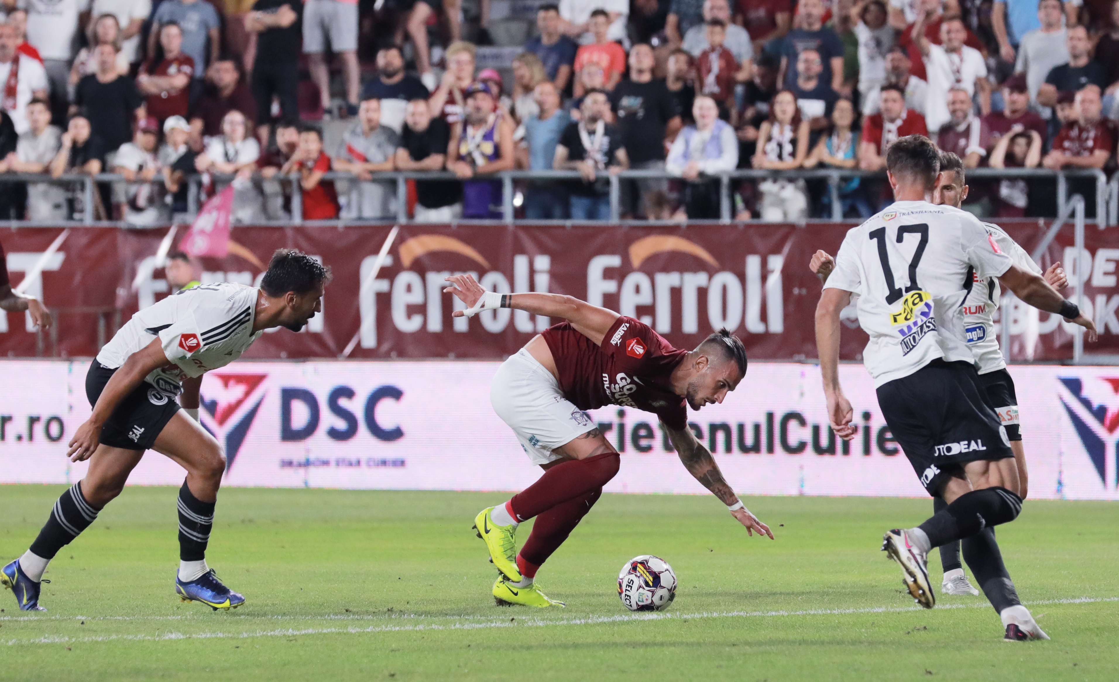 Rapid - U Cluj 1-0. Giuleștenii câștigă cu un penalty și ajung pe primul loc în clasament