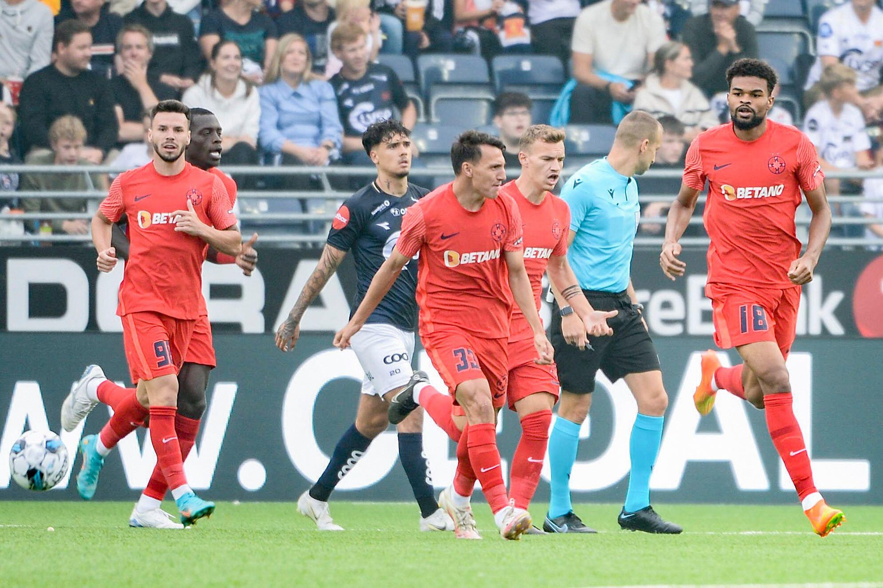 Răspunsul dat de UEFA, după ce Viking a acuzat-o pe FCSB că le-a dat cadouri arbitrilor, la finalul partidei