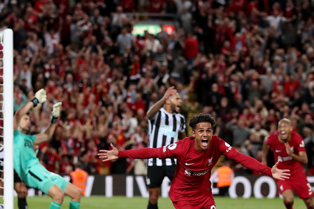 Liverpool - Newcastle 2-1. ”Cormoranii” au dat lovitura la ultima fază a meciului